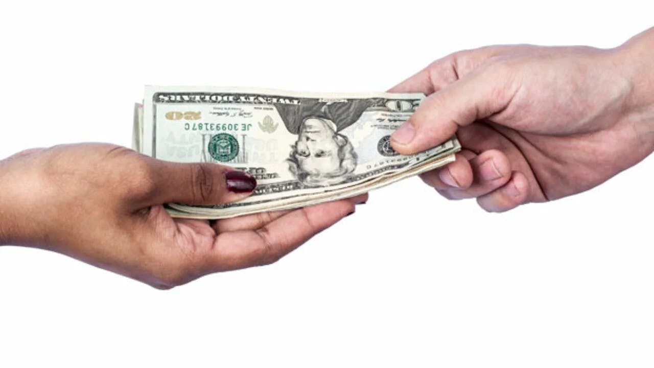 Baráti kölcsön – Mi a teendő, ha egy barát tartozik pénzzel?